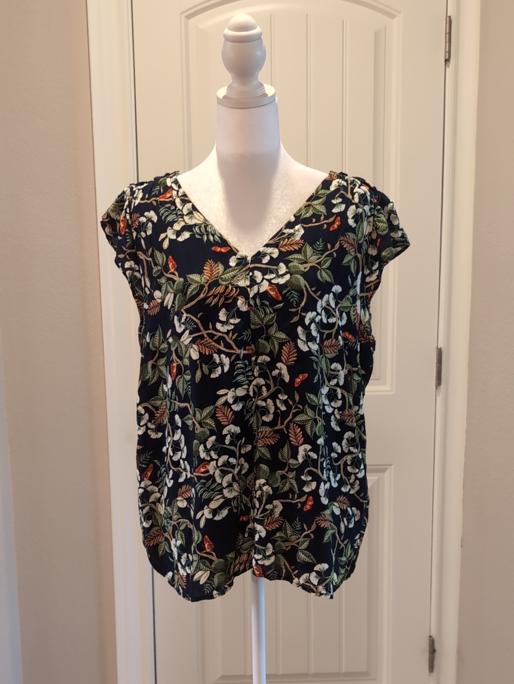 LOFT Navy Floral V-Neck Blouse with Green and Cream Leaves
